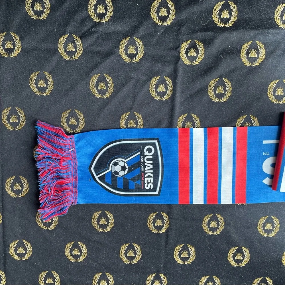 San Jose Earthquakes emoji scarf